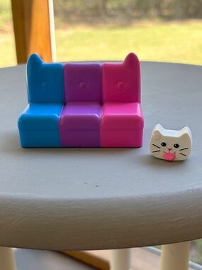Gabby's Purrfect Dollhouse Playset DJ Catnip Couch & Cat Game Controller